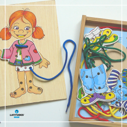 Vestir a menina - madeira